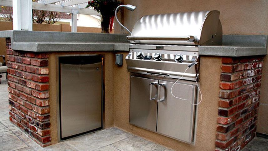 Masonry (Outdoor Kitchen with Brick Veneer and Pour in place Concrete Counter top).jpg